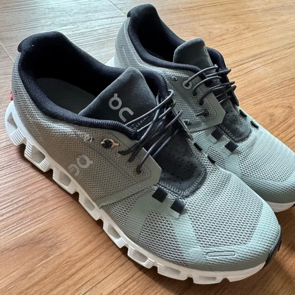 On Running Gray Athletic Shoes with Breathable Mesh and Cushioned Sole Lightweight Gym Workout Shoes - Mens & Womens Athletic Sneakers main image 4